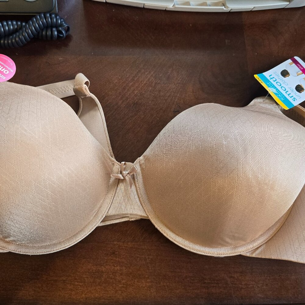 Vanity Fair Smooth T-Shirt Bra in Nude/Tan